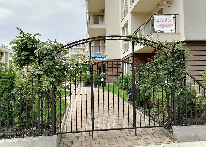 Cozy With Pool In Sunny Apartmán