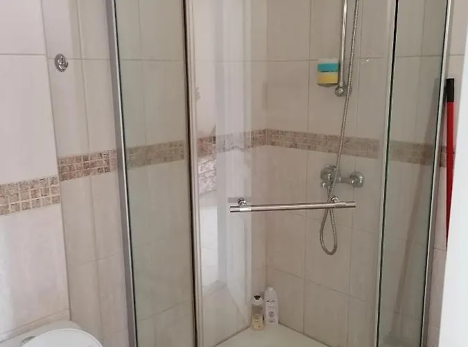 Cozy With Pool In Sunny Apartmán