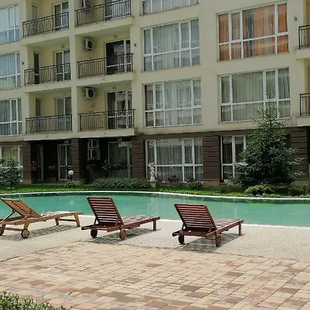 Cozy With Pool In Sunny *