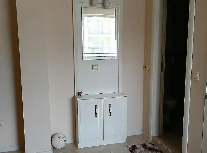 Cozy With Pool In Sunny